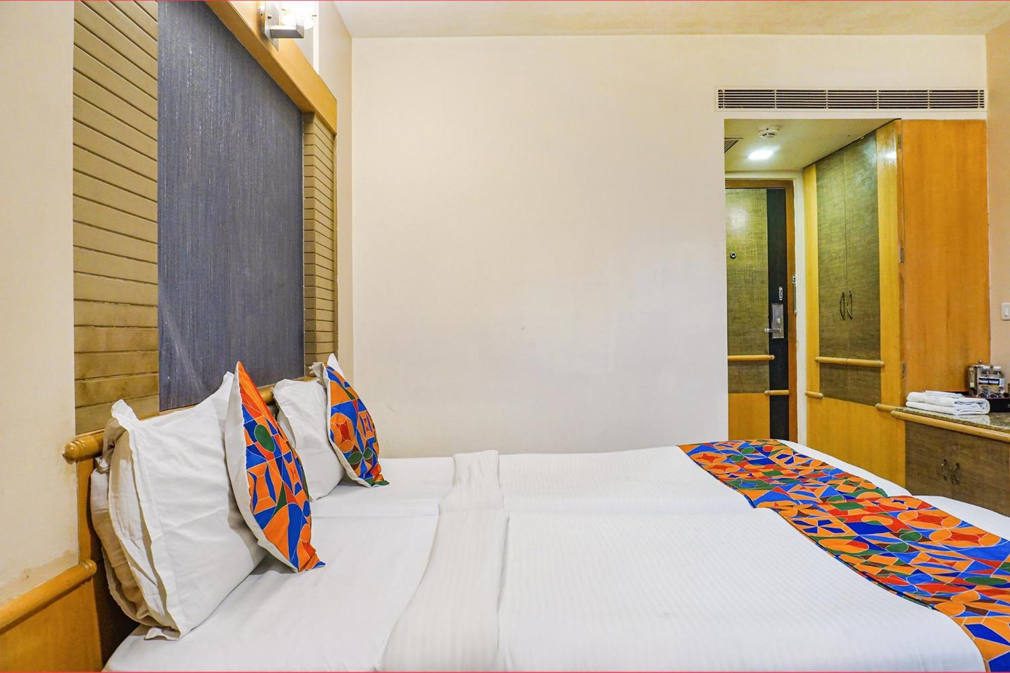 Fabhotel Prime Deccan 8 ปูเน่ ภายนอก รูปภาพ